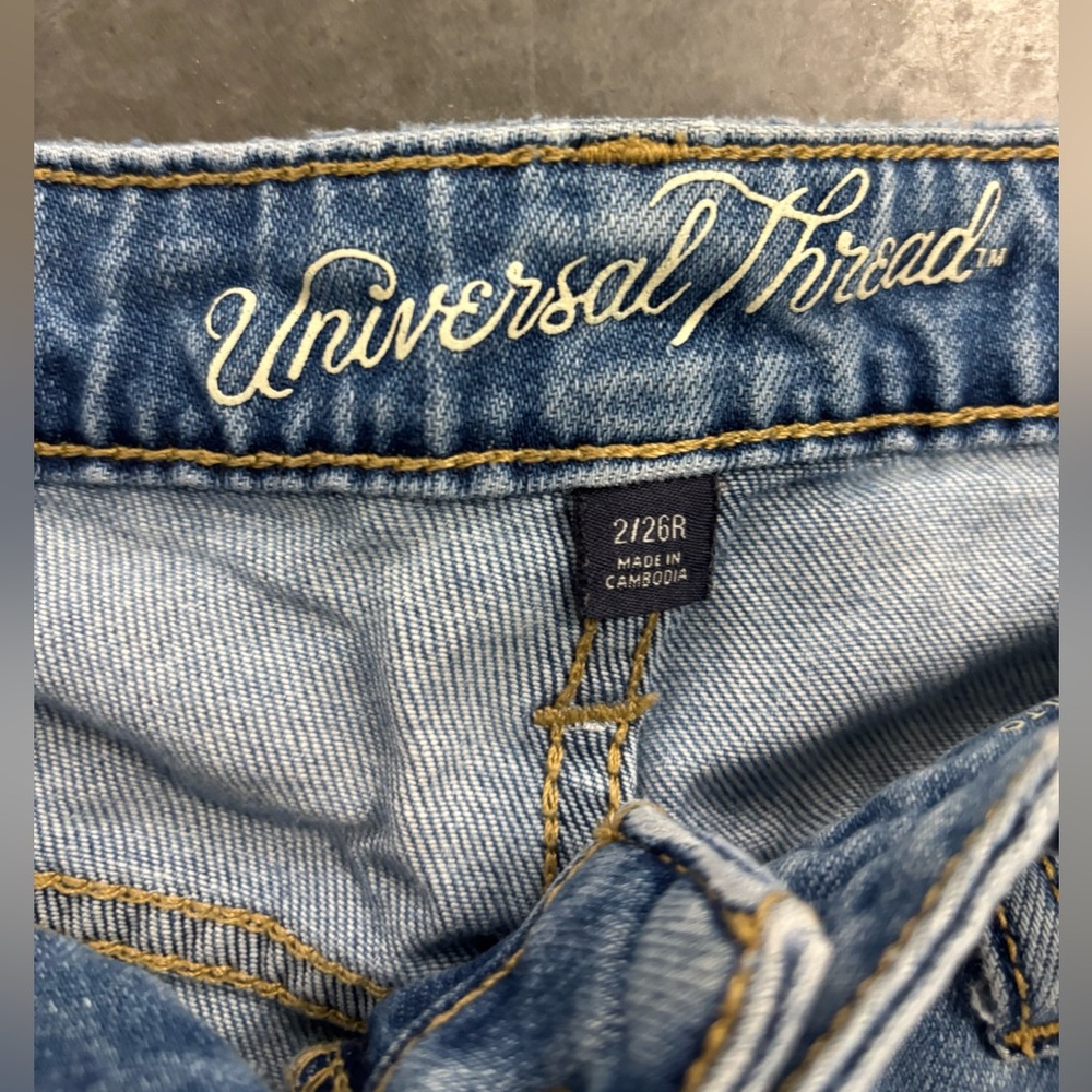 Universal Thread Classic Blue Jeans - Picture 3 of 4